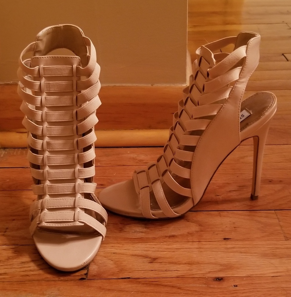 Steve madden nude heels